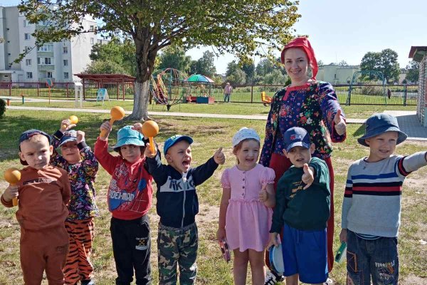 Музыкальное развлечение «Мы за Гномиком шагаем»