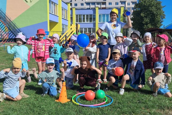 Физкультурный досуг «Маленькие атлеты»