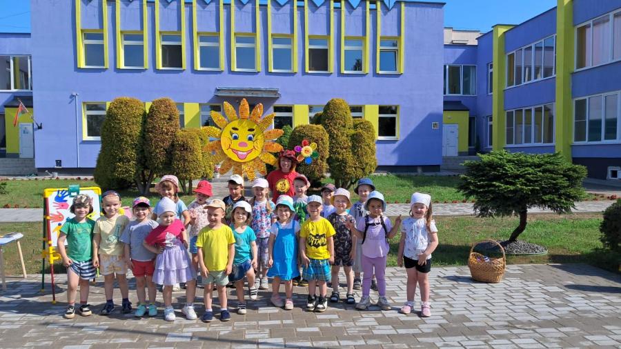 Музыкальное развлечение «Играй, веселись и с друзьями подружись»